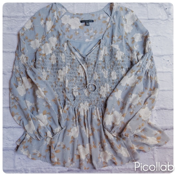 American Eagle Outfitters Tops - American Eagle Outfitters Blue/White Floral Blouse